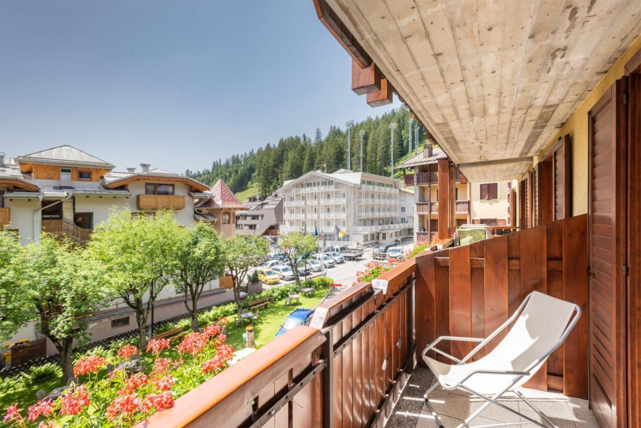 Hotel Alpina Madonna di Campiglio Exterior photo