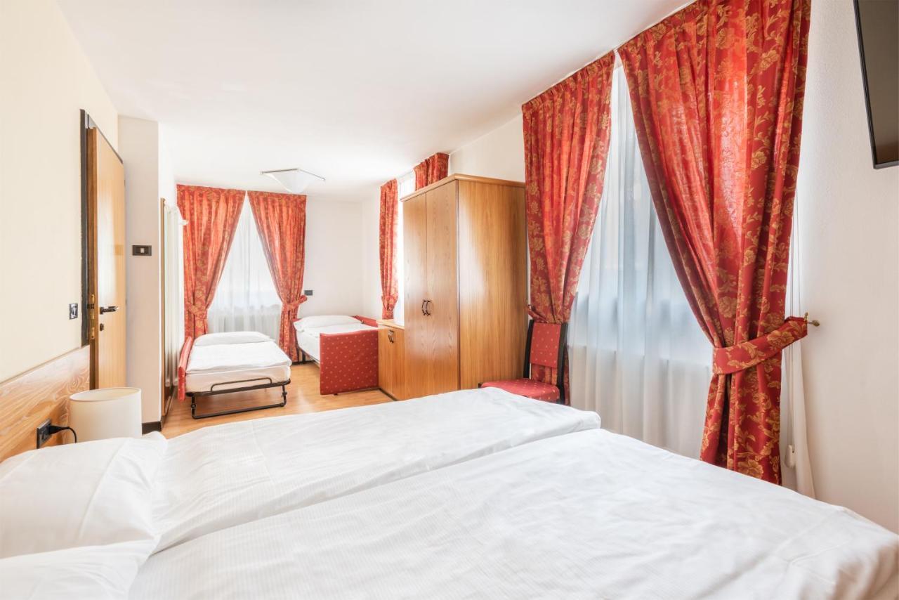 Hotel Alpina Madonna di Campiglio Exterior photo