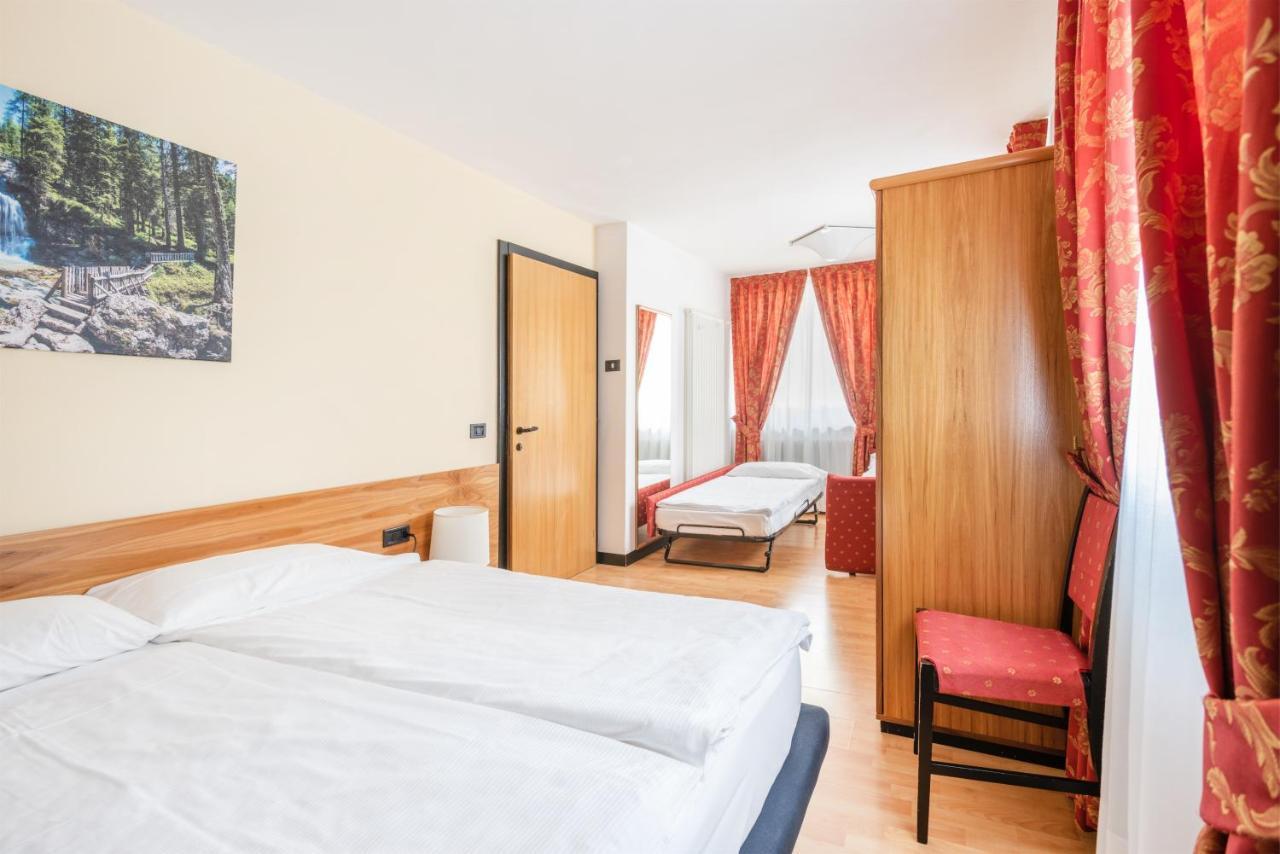 Hotel Alpina Madonna di Campiglio Exterior photo
