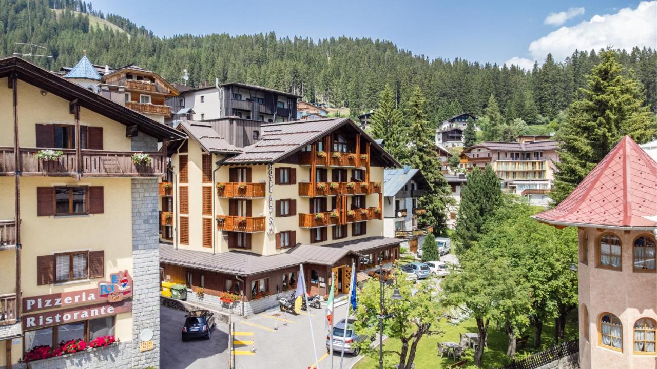 Hotel Alpina Madonna di Campiglio Exterior photo